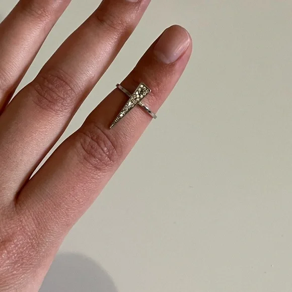 Silver Ring - Picture 4 of 4